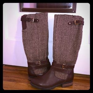 Bass brown leather/tweed boots
